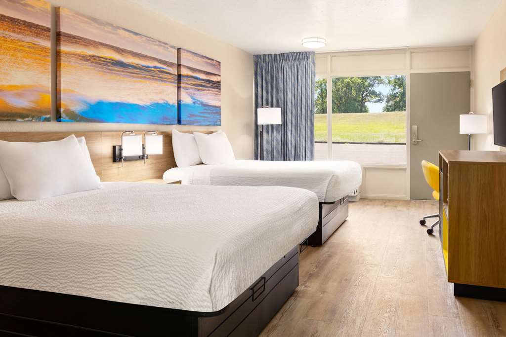 Days Inn by Wyndham McComb MS - photo 23