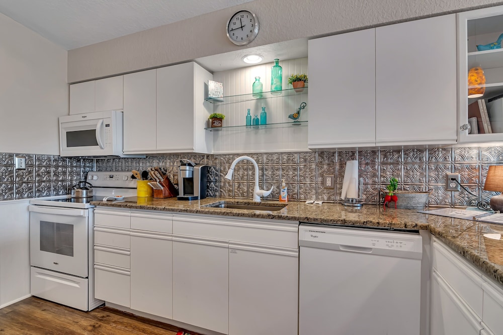 Branson Condo on Fairway: Steps From Resort Pools - photo 8