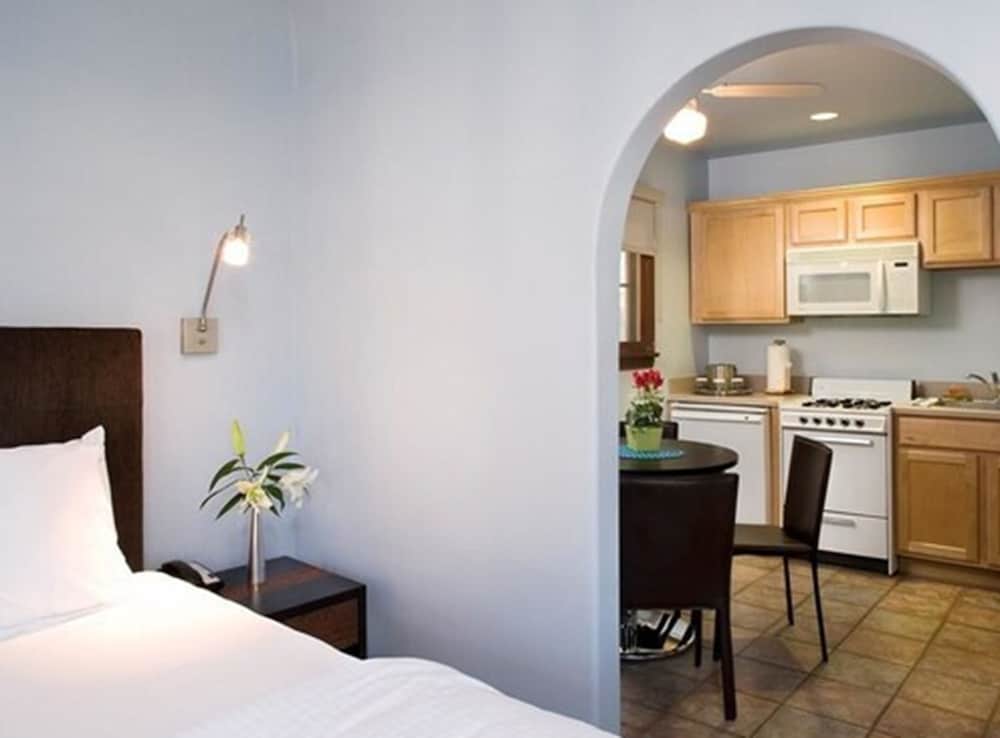 Casa Del Mar Inn - photo 25