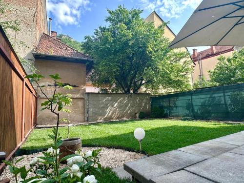 Piata Sfatului Central - last minute hotel in Brasov