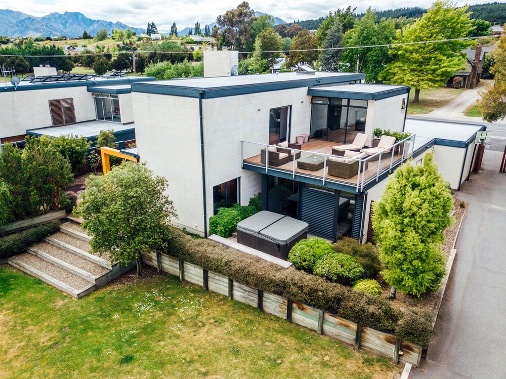 Kotahi in Wanaka, New Zealand