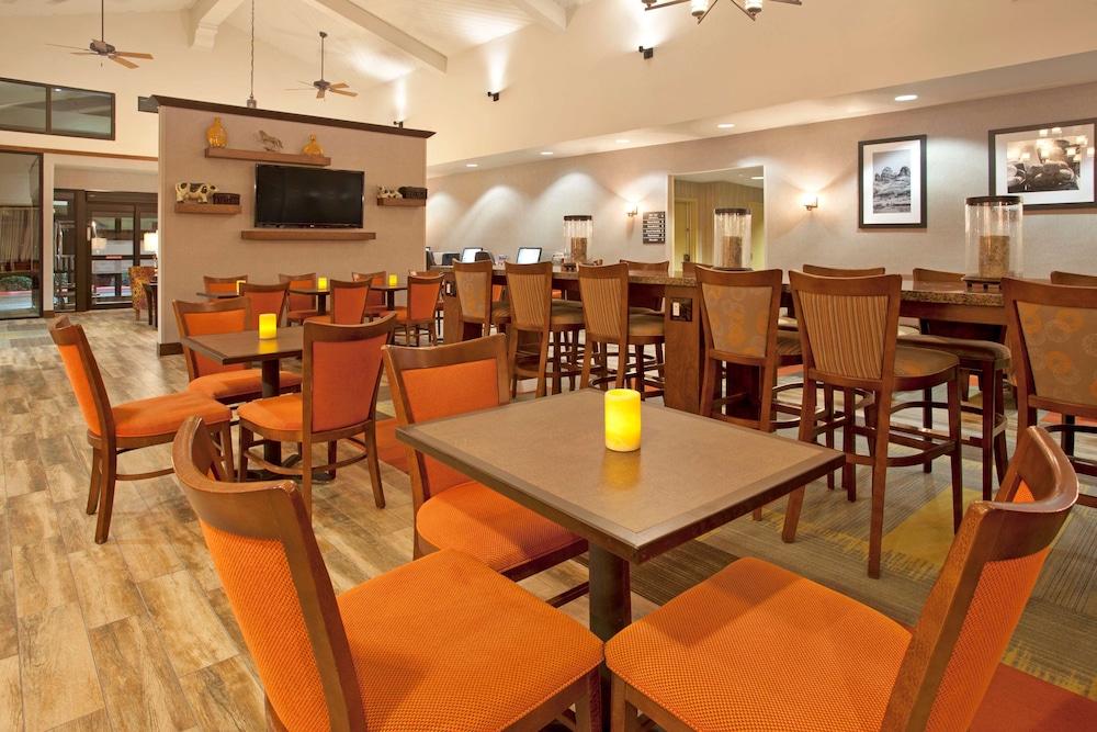 Hampton Inn & Suites El Paso Airport - photo 54