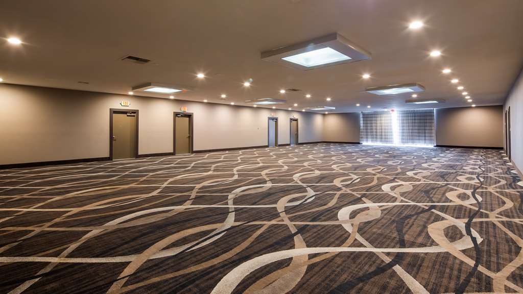 SureStay Plus Hotel by Best Western Point Richmond - photo 16