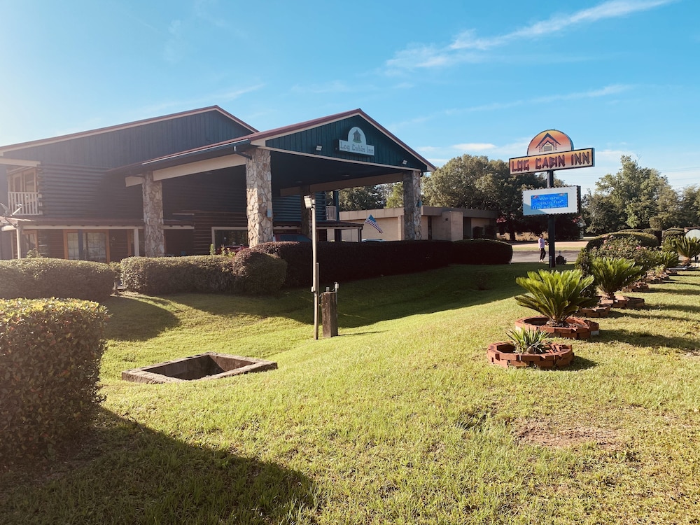 Log Cabin Inn - photo 2