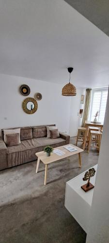 Le Balinais En Hyper Centre Rue Au Calme Avec Parking in Cherbourg-Octeville, France