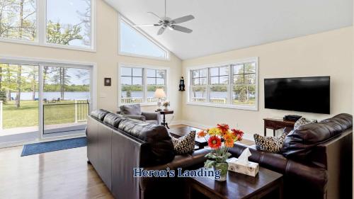 Open Concept Lakefront Home with Rec Room and Fire Pit — 4-Star Luxury Hotel in Grand Junction, United States