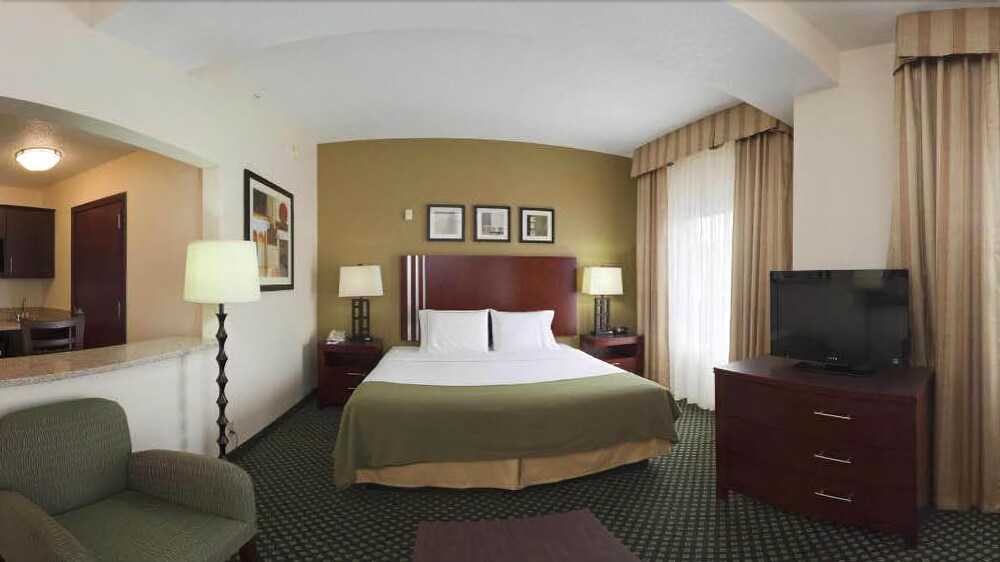 Holiday Inn Express & Suites Indianapolis East By Ihg - photo 9
