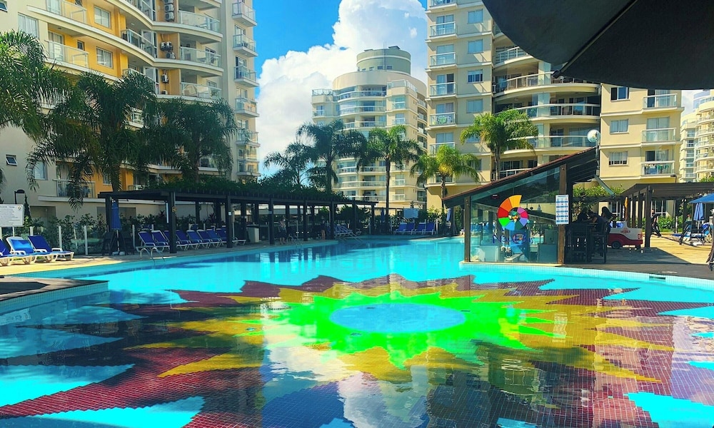 Excepcional Nautilus Home Clube com Vista Mar