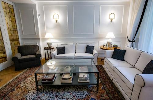 Acacia Firenze Azalea — 4-Star Luxury Hotel in Florence, Italy