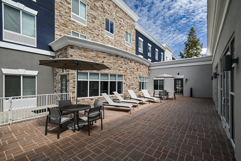 Holiday Inn Express & Suites Charlotte Southeast Matthews by IHG - photo 16