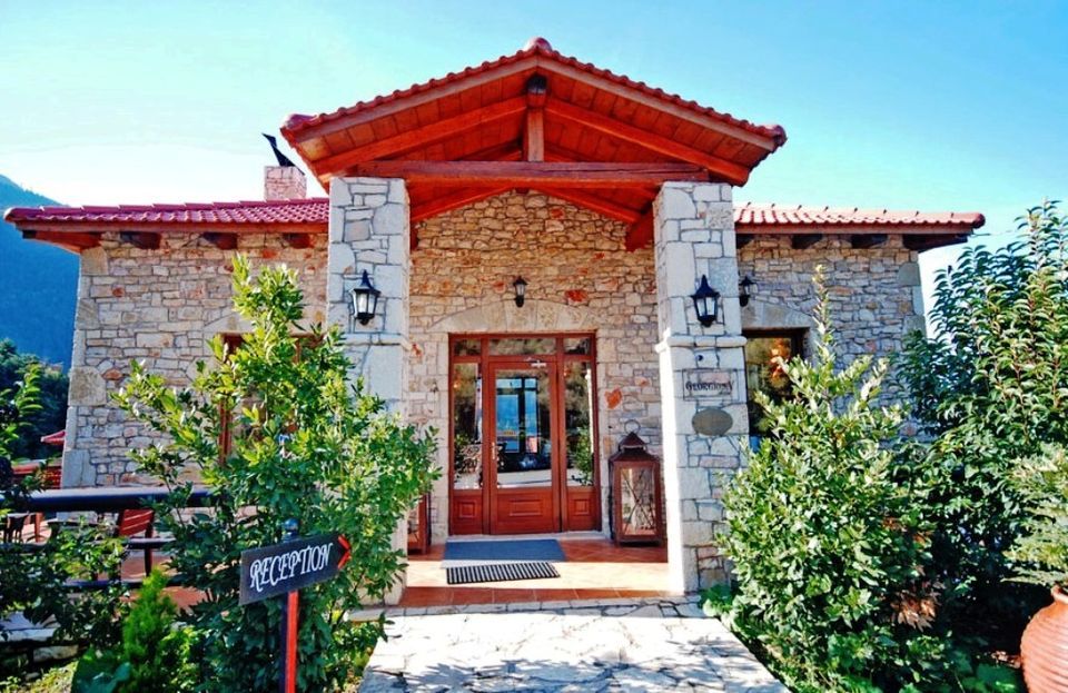 Georgio's V Chalet Kalavrita — 4-Star Luxury Hotel in Kalavryta, Greece