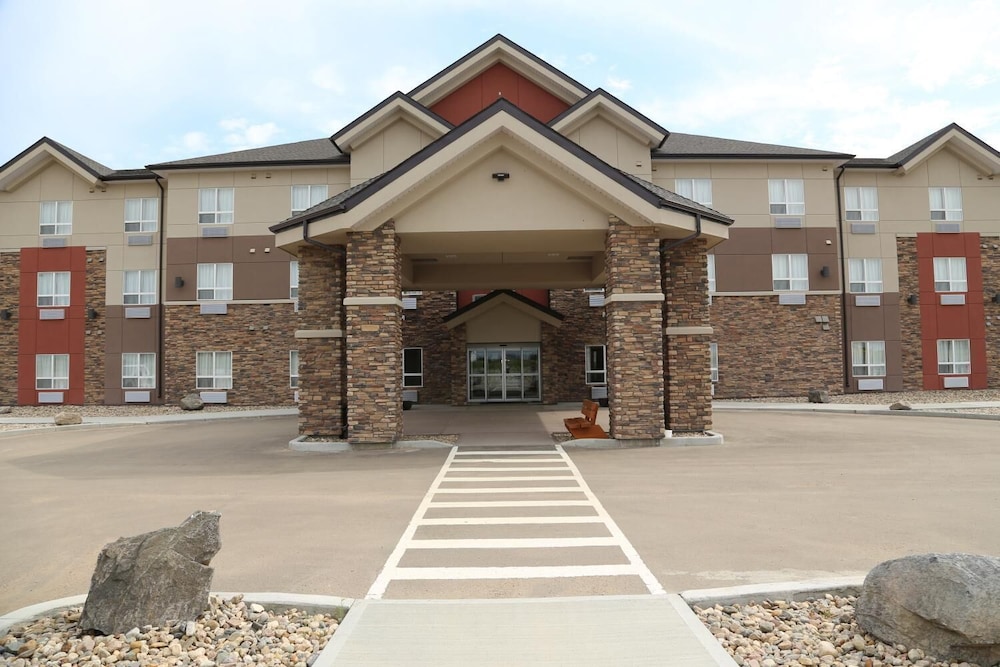 Prairie Moon Inn & Suites Macklin in Macklin, Canada