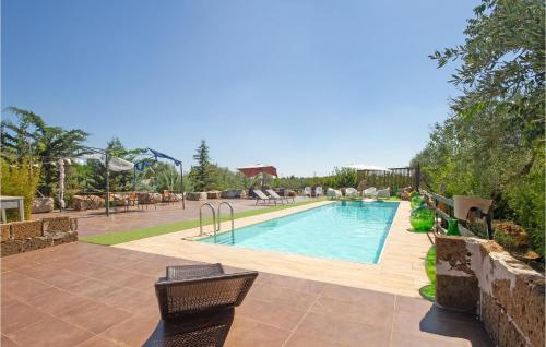 Cozy Home In Acquaviva Delle Fonti — 4-Star Luxury Hotel in Acquaviva Delle Fonti, Italy