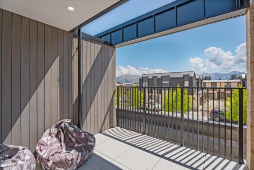 Winton Wonder Wanaka Holiday Apartment — 4-Star Luxury Hotel in Wanaka, New Zealand