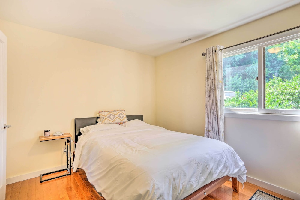 Sun Lit Vernon Condo Less Than 2 Mi to Ski Resort - featured photo