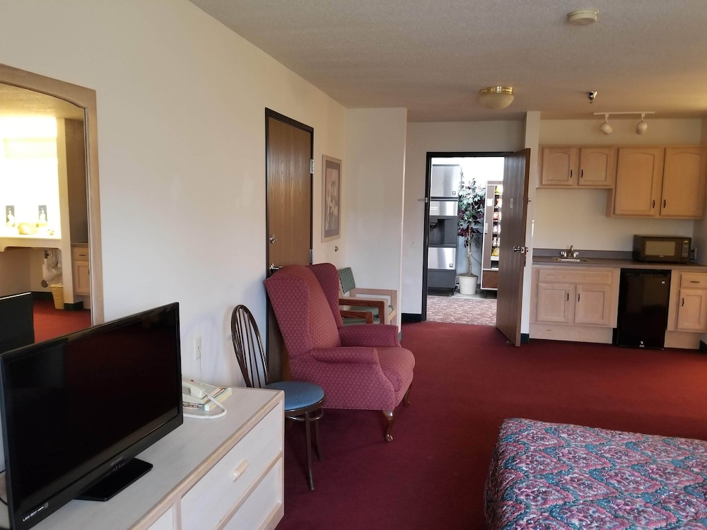Bilmar Inn & Suites Dell Rapids Near Sioux Falls - photo 70