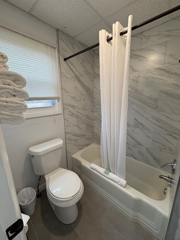 Grand Beach Inn - photo 24