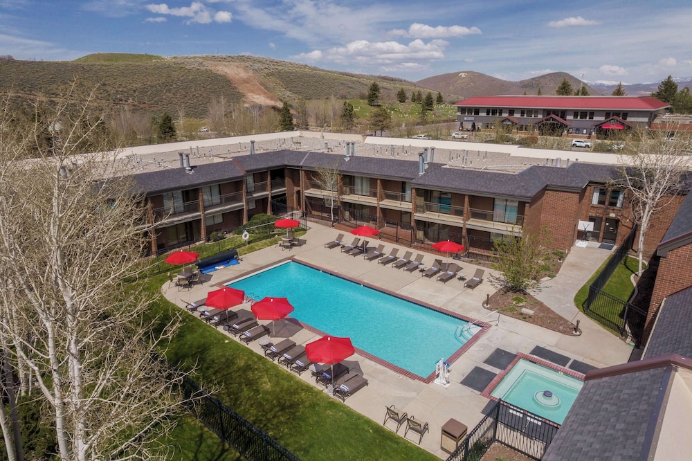 DoubleTree by Hilton Hotel Park City The Yarrow - photo 47