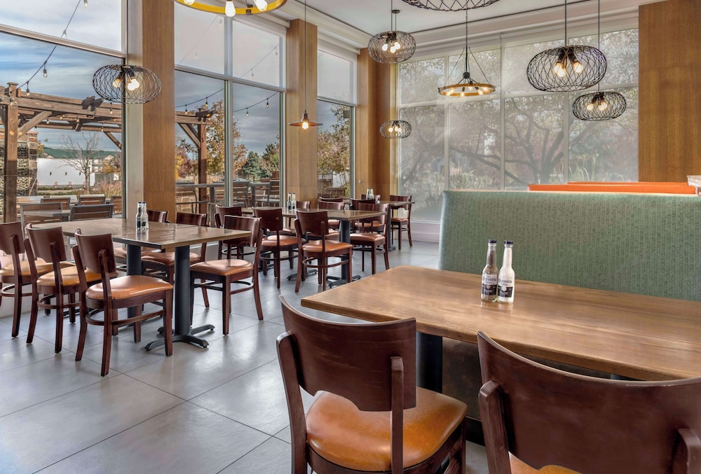 Hilton Garden Inn Denver Airport - photo 36