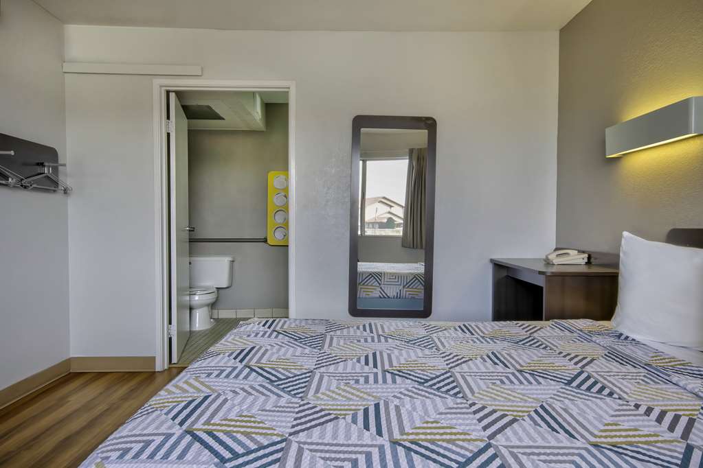 Motel 6 Farmington NM - photo 6