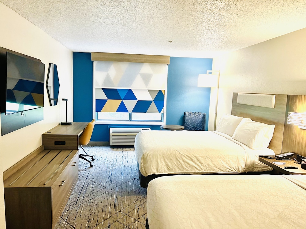 Holiday Inn Express Madison by IHG - photo 14