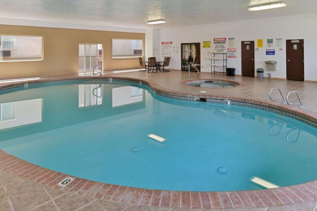 Quality Inn Vernal near Dinosaur National Monument - photo 21