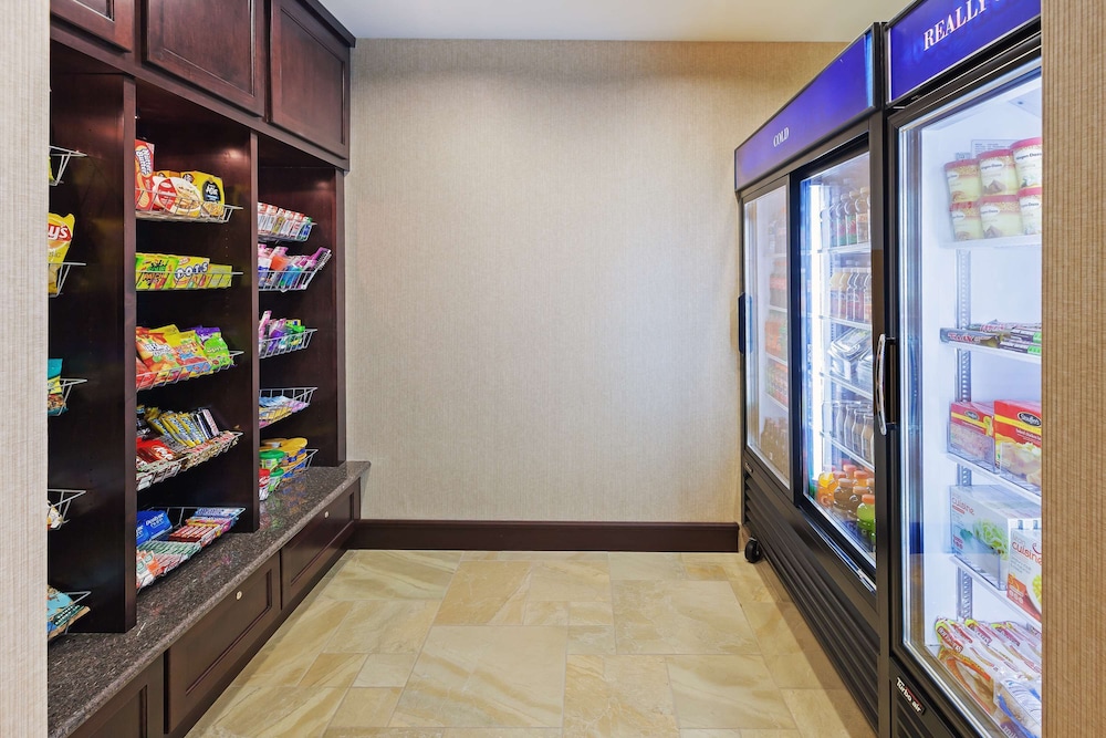 Hilton Garden Inn Midland - photo 23