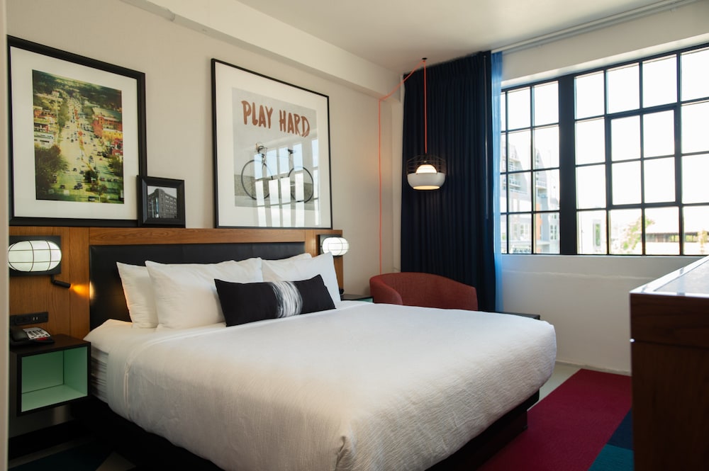 Hotel Indigo Madison Downtown an IHG Hotel - photo 5