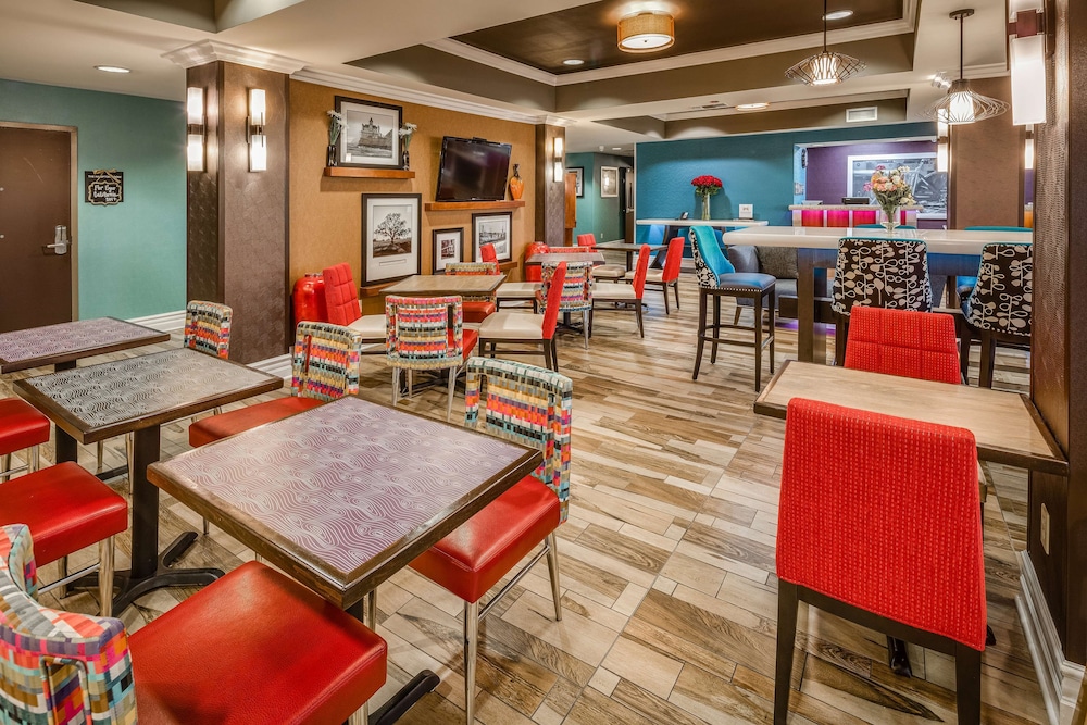 Hampton Inn San Francisco Airport - photo 42