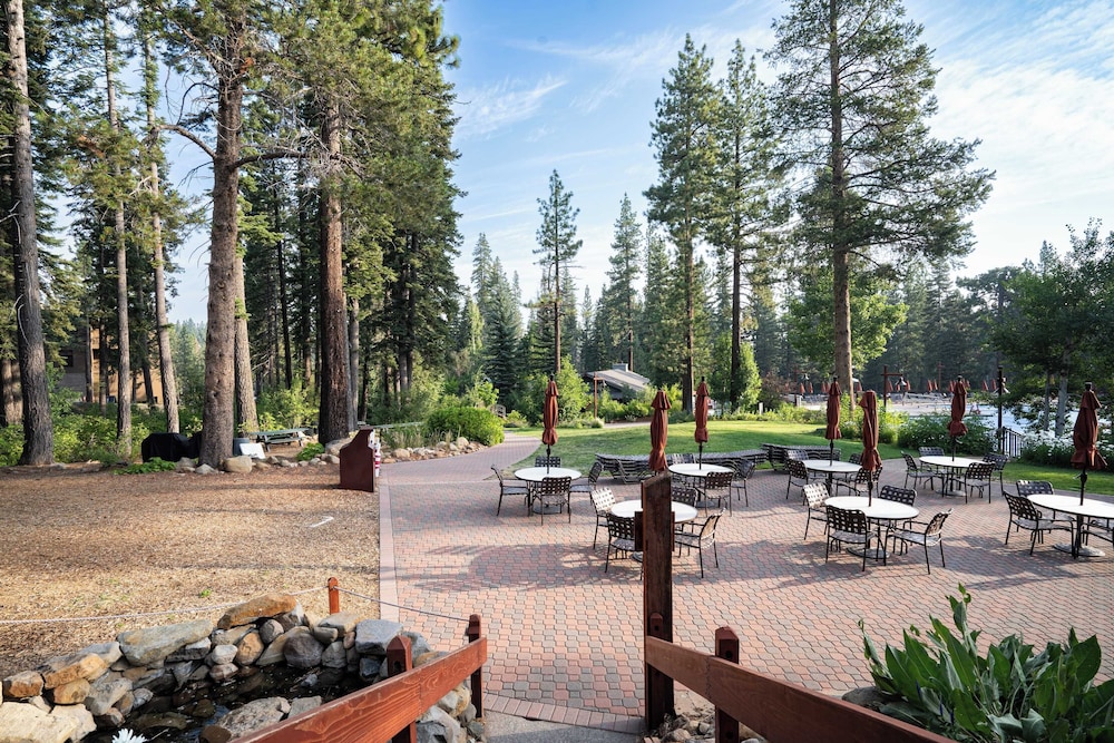 Sierra by Avantstay Ski In Ski Out Near Truckee w Access to Northstar Resort Community - photo 37