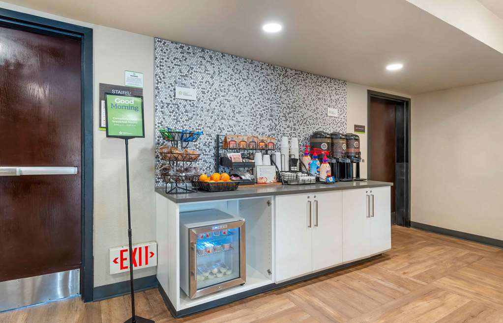 Extended Stay America Premier Suites Union City Dyer St. - photo 6