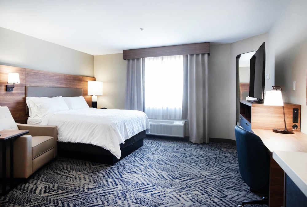 Candlewood Suites Lake Charles Sulphur by IHG - photo 7
