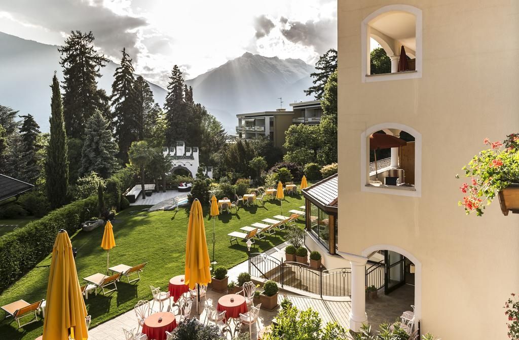 Hotel Sonnenburg — Merano