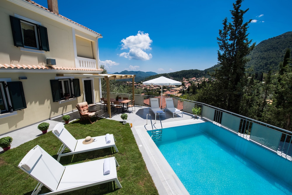 Villa Amolena — 4-Star Luxury Hotel in Lefkada, Greece