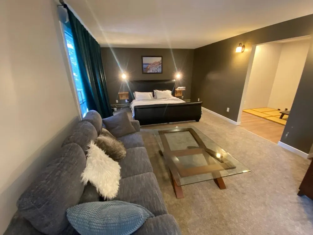 Close To Whyte University New Renovation in Edmonton, Canada