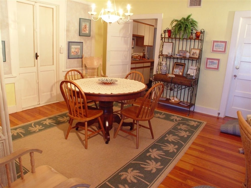Sun N Fun Beachfront Vacation Rentals - photo 12