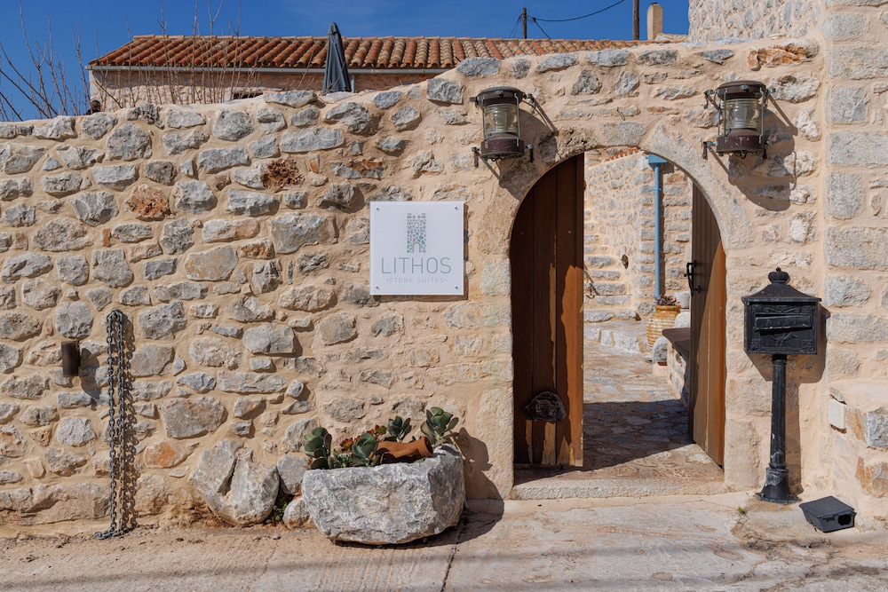 Lithos Stone Suites - last minute hotel in Unknown City