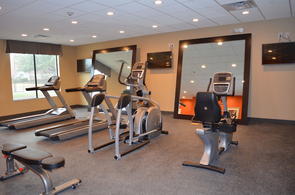 Holiday Inn Express & Suites Austin South by IHG - photo 40