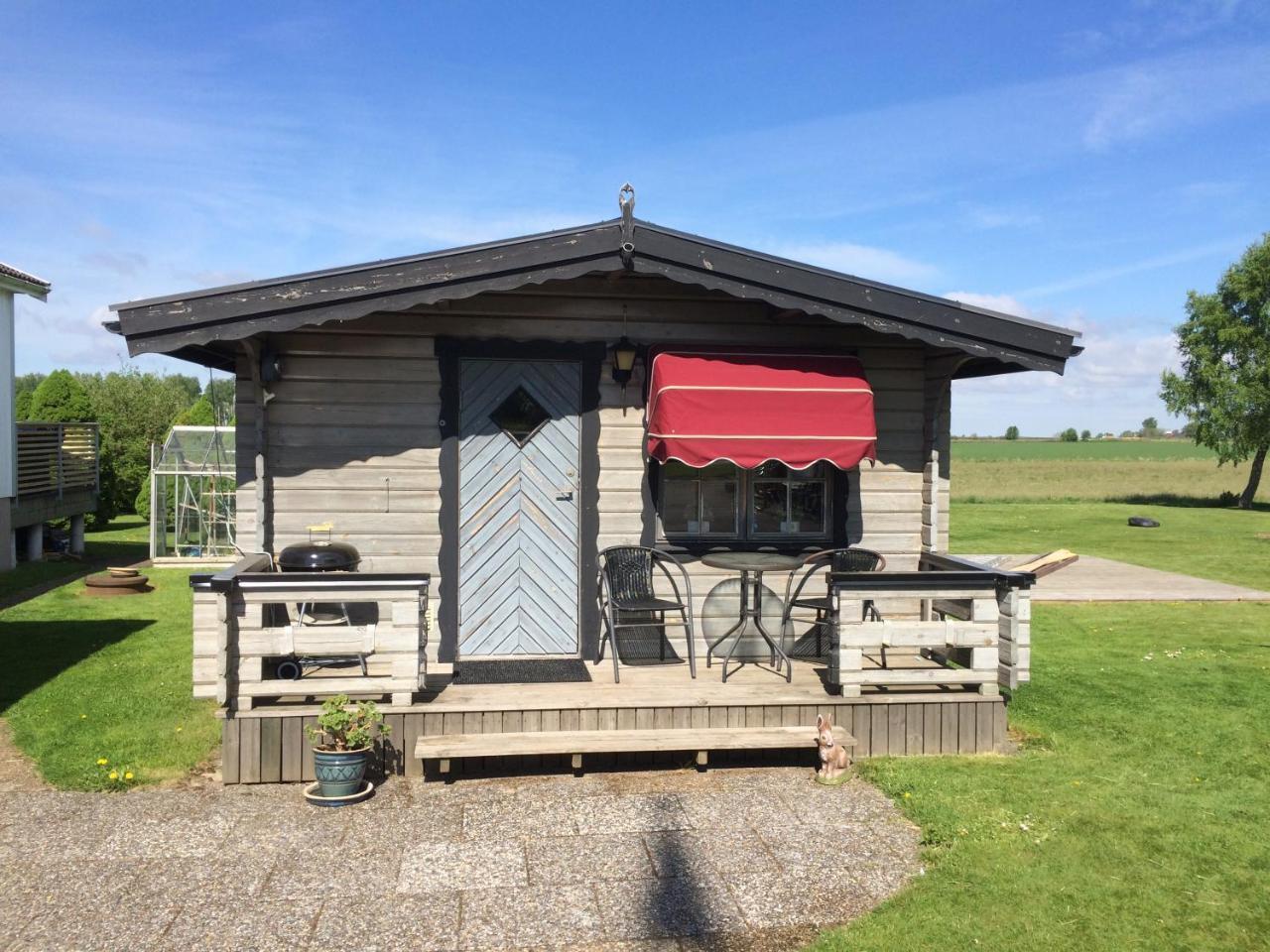 Lillstugan Falkopingsvagen in Falkoeping, Sweden