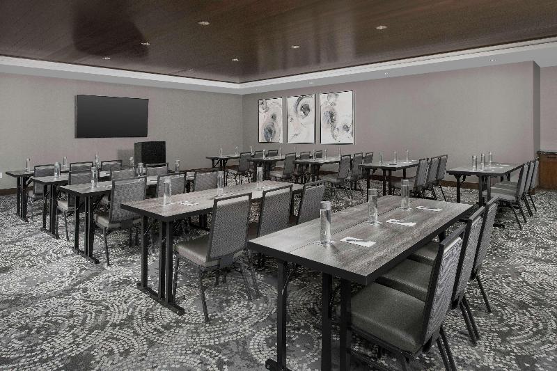 Embassy Suites by Hilton Knoxville Downtown - photo 160