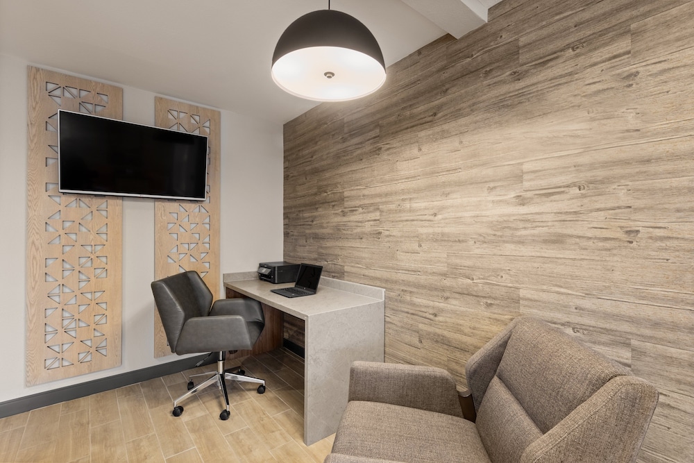 Candlewood Suites St Louis St Charles by IHG - photo 24