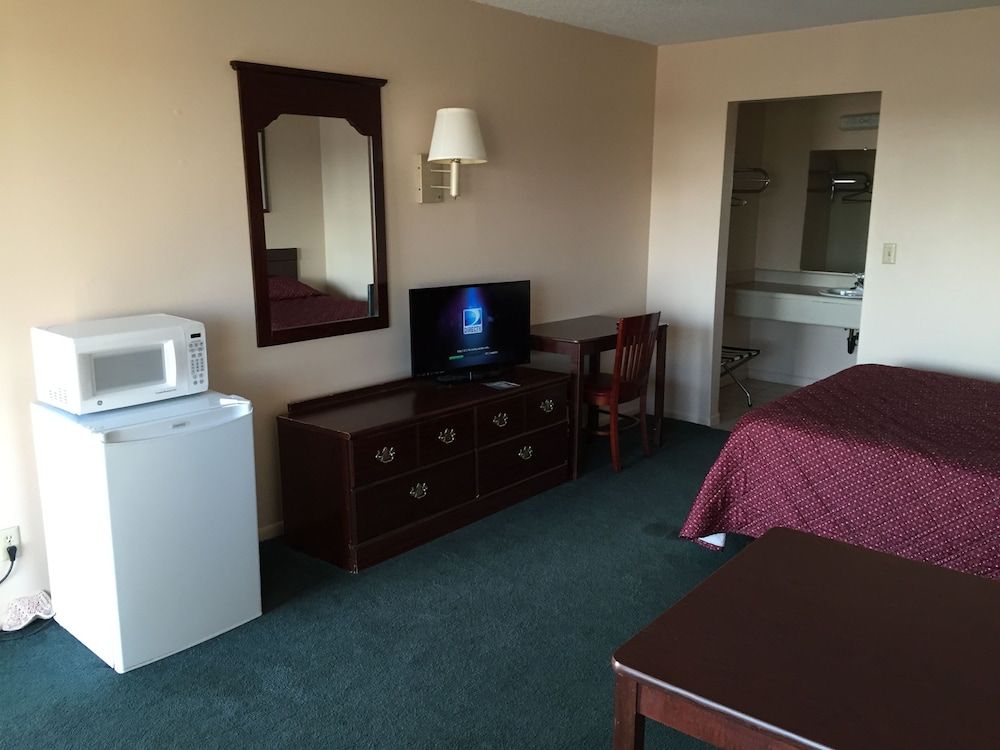 Slumber Inn Of Harrisonville - photo 8