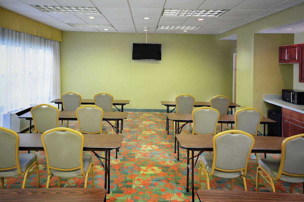 Hampton Inn Martinsville - photo 44
