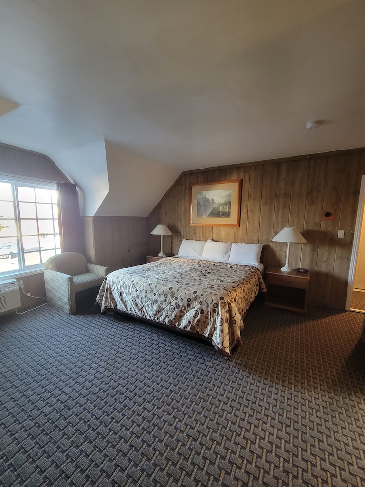Townhouse Motel - photo 12