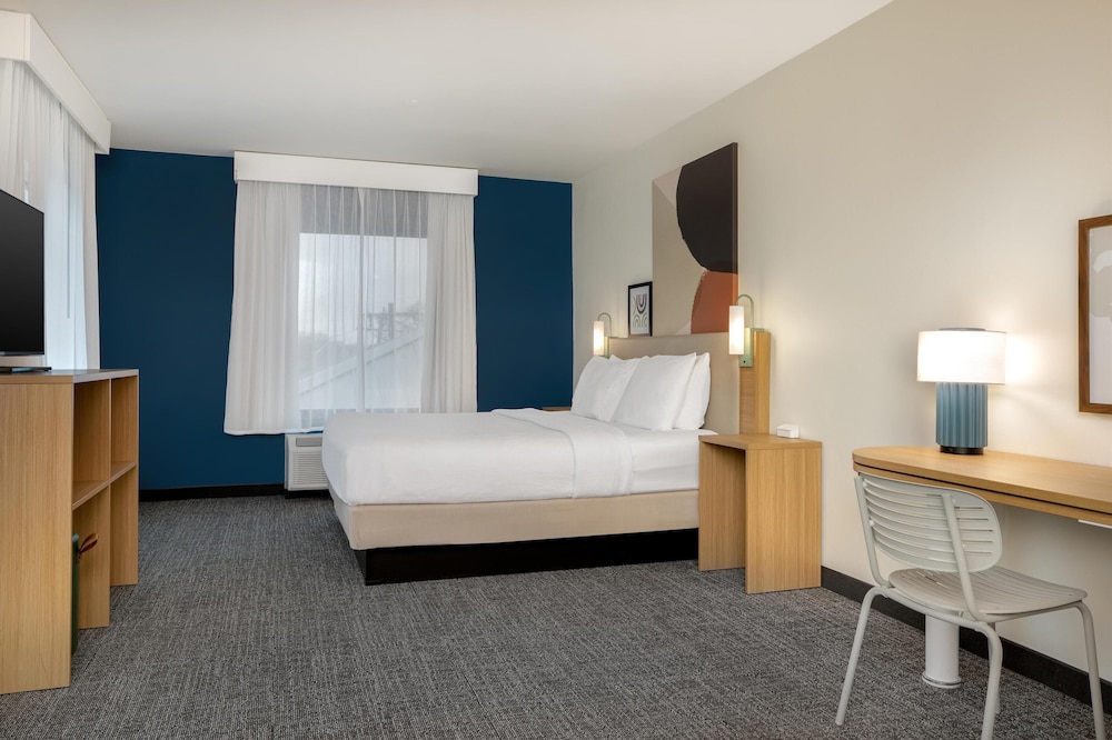 Spark by Hilton Rahway - photo 34