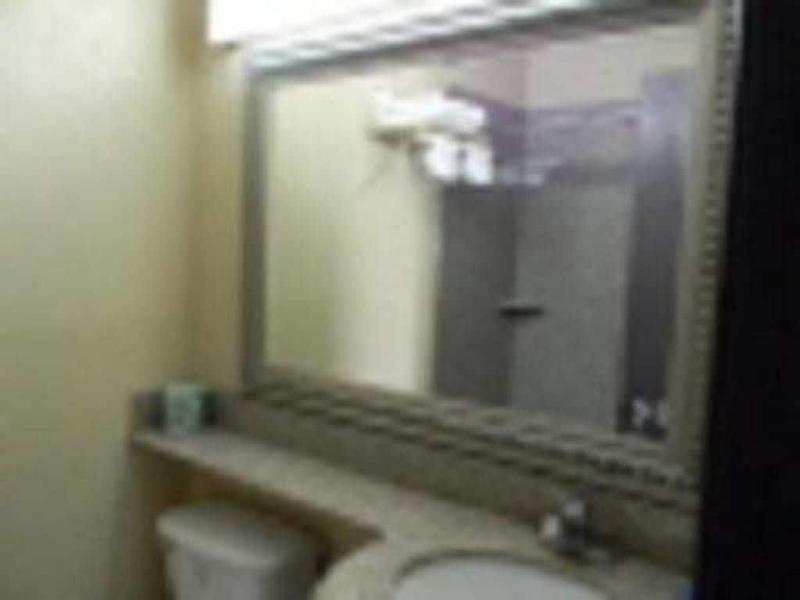 Interstate Inn Express - photo 5