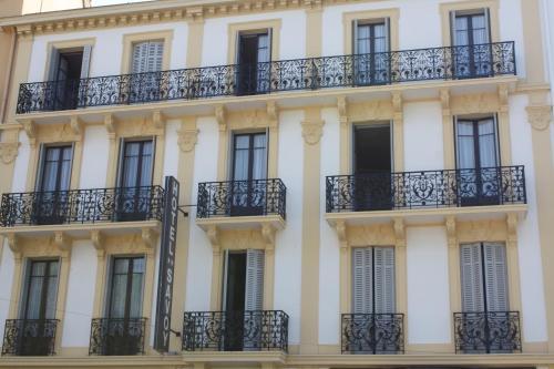 Hotel Savoy — hotel in Aix-Les-Bains