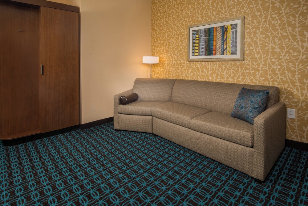 Fairfield Inn and Suites by Marriott Washington - photo 8