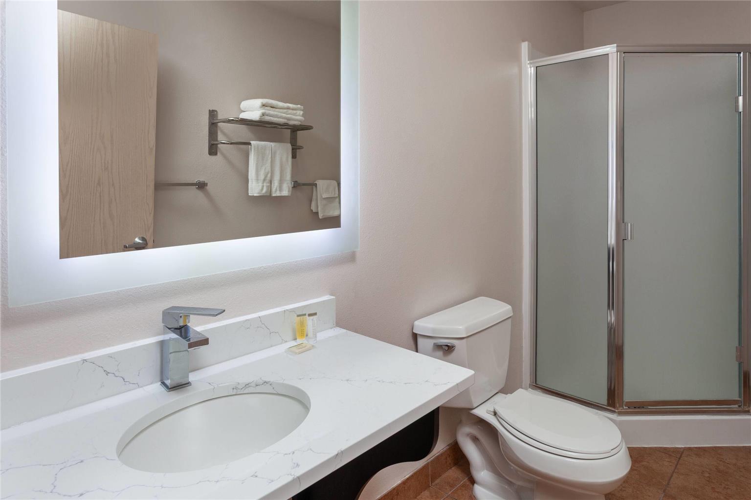 Days Inn & Suites by Wyndham Spokane Airport Airway Heights - photo 24