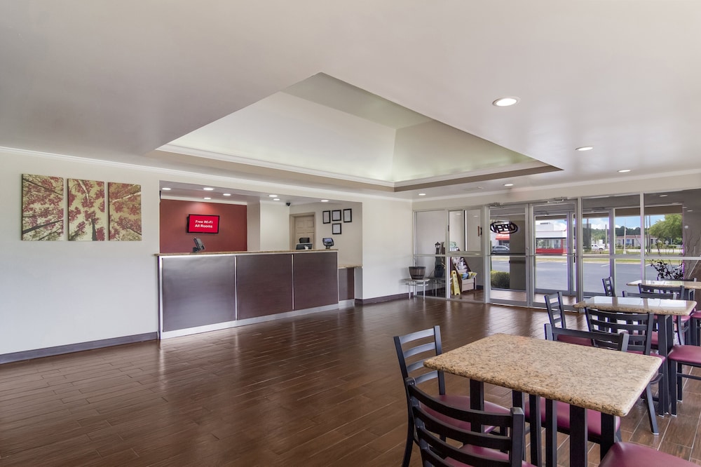 Red Roof Inn & Suites Brunswick I 95 - photo 5